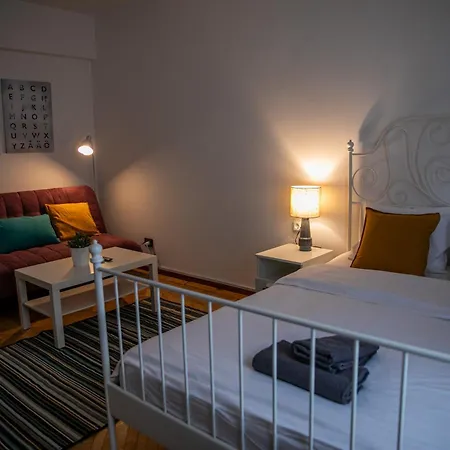 Color Apartment Regina Elisabeta 23 Bucarest Esterno foto