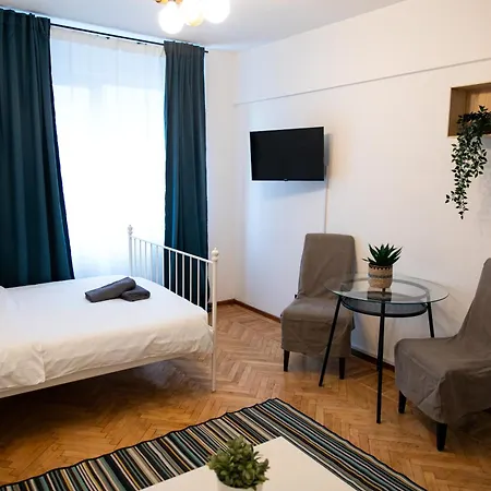 Color Apartment Regina Elisabeta 23 Bucarest Esterno foto